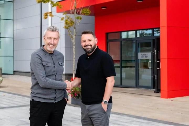  从球员梦碎到青训掌舵；托佩尔用经历点亮曼联未来之路。 体育新闻 从球员梦碎到青训掌舵；托佩尔用经历点亮曼联未来之路。 体育新闻