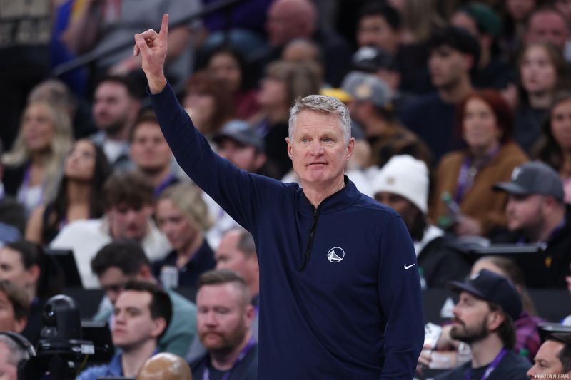 【深度复盘】勇士收官阶段暴露的三大隐患:裁判报告背后的战术困局与科尔续约的战略考量 体育新闻