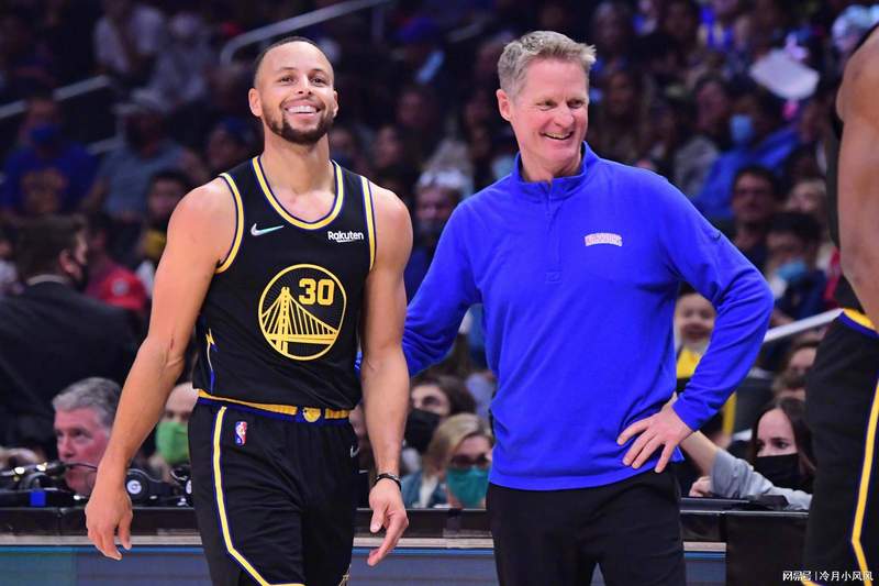 【深度复盘】勇士收官阶段暴露的三大隐患:裁判报告背后的战术困局与科尔续约的战略考量 体育新闻