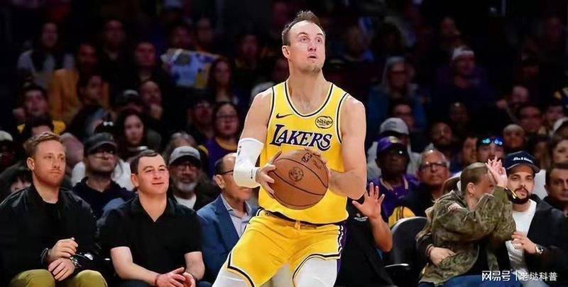  【数据解码】39000+10000+12000：詹姆斯如何重塑NBA历史统计边界 体育新闻