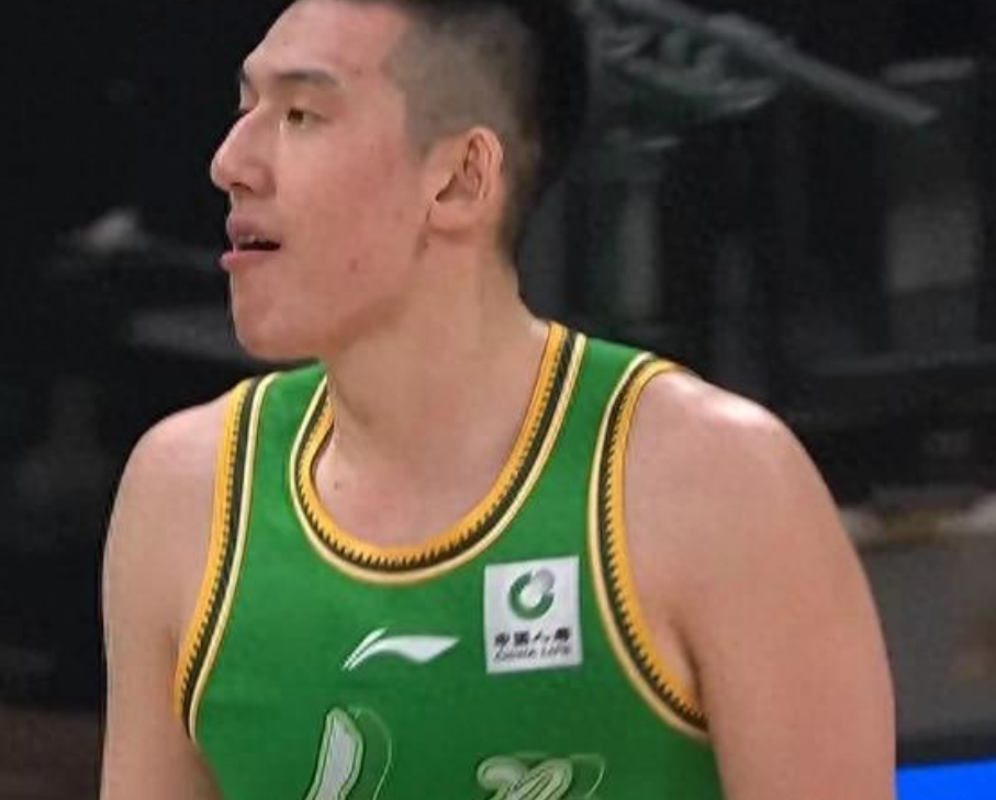  从三连败到险被逆转，山东男篮的困境里藏着多少人的影子？ 体育新闻