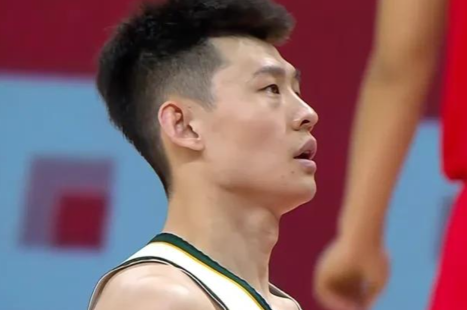  从三连败到险被逆转，山东男篮的困境里藏着多少人的影子？ 体育新闻